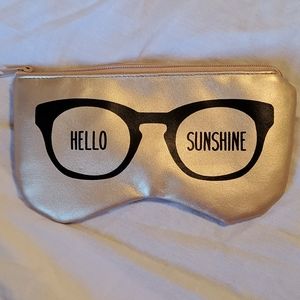 Eye glass pouch